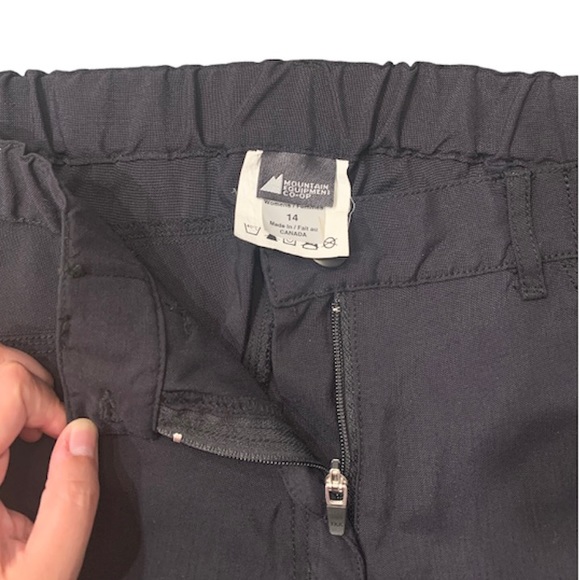 Mountain Equipment Women’s Size 14 Black Stretch Shorts with Button and Zipper - Picture 3 of 10